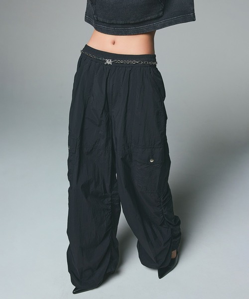 X-girl（エックスガール）の「VOLUME HEM LOOSE EASY PANTS（カーゴパンツ・レディース・ブラック/ライトグレー/ブラウン・S/M）」の2枚目の写真