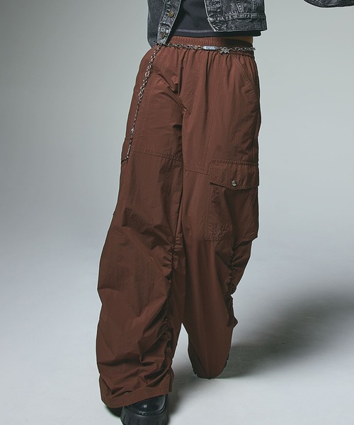 X-girl（エックスガール）の「VOLUME HEM LOOSE EASY PANTS（カーゴパンツ・レディース・ブラック/ライトグレー/ブラウン・S/M）」の19枚目の写真