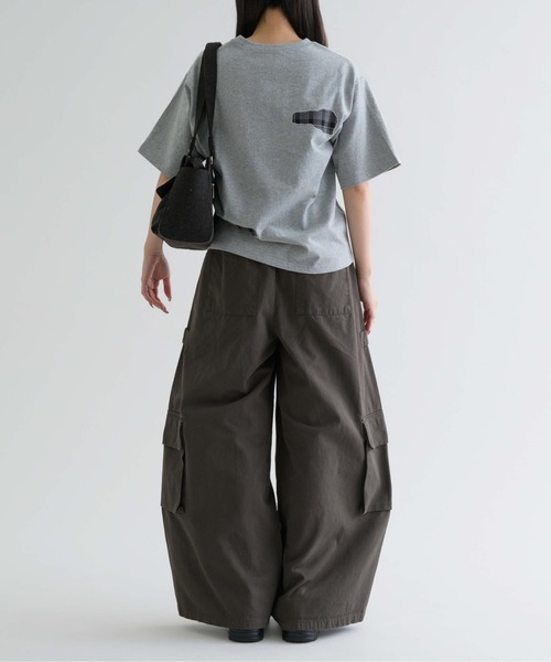 epnok（エプノック）の「【EPNK】Nep yarn mini boston bag / ネップヤーンミニボストンバッグ（ハンドバッグ・メンズ・チャコールグレー/サンドベージュ・FREE）」の18枚目の写真