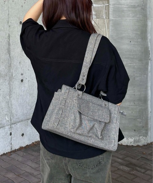 epnok（エプノック）の「【EPNK】Nep yarn mini boston bag / ネップヤーンミニボストンバッグ（ハンドバッグ・メンズ・チャコールグレー/サンドベージュ・FREE）」の20枚目の写真