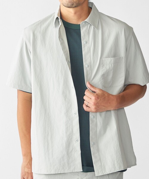 SHIPS(シップス)の「SHIPS: NETPLUS(R) ショートスリーブ シャツ(シャツ/ブラウス・メンズ・ブラック/ライトグレー/キャメル・SMALL/MEDIUM/LARGE/X-LARGE)」の2枚目の写真