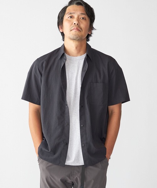 SHIPS(シップス)の「SHIPS: NETPLUS(R) ショートスリーブ シャツ(シャツ/ブラウス・メンズ・ブラック/ライトグレー/キャメル・SMALL/MEDIUM/LARGE/X-LARGE)」の4枚目の写真