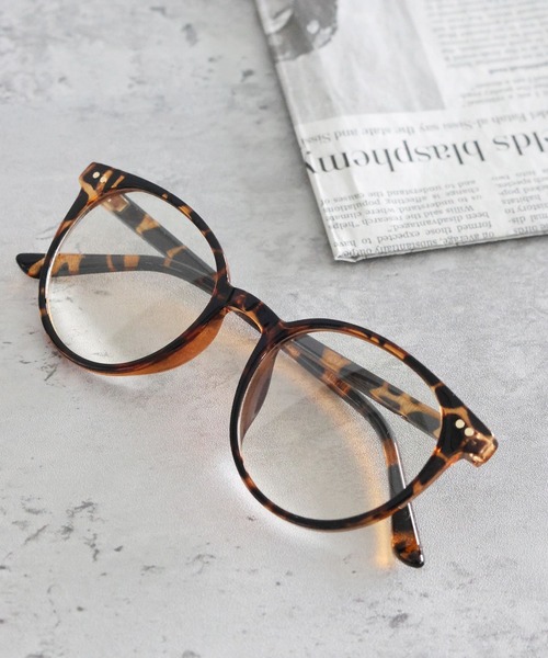 LEPSIM（レプシィム）の「調光ファッショングラス　451342（メガネ・レディース・ブラック/ホワイト/キャメル/ライトグレー/ベージュ系その他/グレー・ONE SIZE）」の6枚目の写真