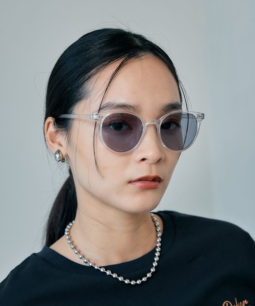 LEPSIM（レプシィム）の「調光ファッショングラス　451342（メガネ・レディース・ブラック/ホワイト/キャメル/ライトグレー/ベージュ系その他/グレー・ONE SIZE）」の9枚目の写真