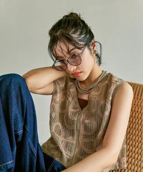 LEPSIM（レプシィム）の「調光ファッショングラス　451342（メガネ・レディース・ブラック/ホワイト/キャメル/ライトグレー/ベージュ系その他/グレー・ONE SIZE）」の15枚目の写真