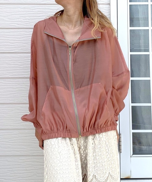 Q（キュー）の「シアーパーカー（マウンテンパーカー・レディース・チャコールグレー/グレイッシュベージュ/スモークピンク・MEDIUM）」の17枚目の写真