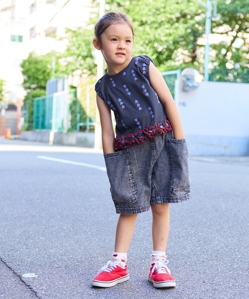 MARKEY'S(マーキーズ)の「総柄ラッフルヘムカットソー(Tシャツ/カットソー・キッズ・グリーン/ピンク/ブラック・80/90/100/110/120/130)」の11枚目の写真