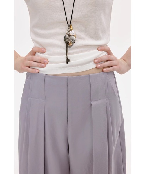 Fano Studios(ファノ ストゥディオズ)の「フロントプリーツ コットンワイドパンツ FX25K042【Fano Studios】(スラックス・レディース・パープル系・L/M/S)」の4枚目の写真