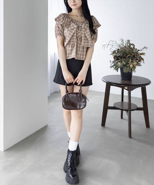 clear（クリア）の「ビッグリボンチェック柄半袖ブラウス[カジュアル リボン ガーリー オフショル]≪SS新作≫（シャツ/ブラウス・レディース・ベージュ/ブラウン/レッド・F）」の18枚目の写真