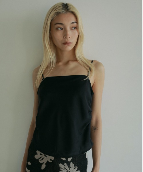 anuke（アンヌーク）の「Satin Gather Camisole（キャミソール・レディース・アイボリー/ブラック/ピンク系その他/ブルー系その他・FREE）」の3枚目の写真