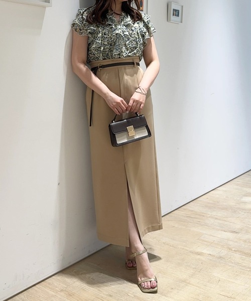 JUSGLITTY（ジャスグリッティー）の「フローレットフリルブラウス（シャツ/ブラウス・レディース・ライトイエロー/オレンジ系その他2・1/2）」の4枚目の写真