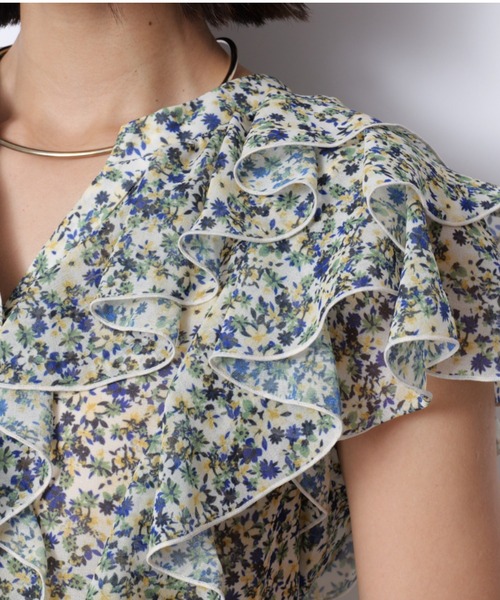 JUSGLITTY（ジャスグリッティー）の「フローレットフリルブラウス（シャツ/ブラウス・レディース・ライトイエロー/オレンジ系その他2・1/2）」の10枚目の写真