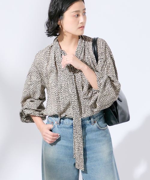 journal standard L'essage(ジャーナルスタンダードレサージュ)の「《追加》IDEVEAUX*IPEKERボウタイブラウス(シャツ/ブラウス・レディース・ブラック/ブラックミックス/ブラック系その他・FREE)」の7枚目の写真