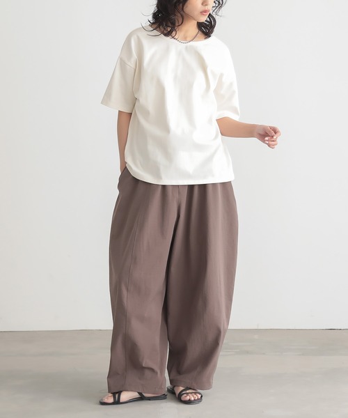 for/c(フォーシー)の「汗シミ防止バックオープンTシャツ【サスティナブル】(Tシャツ/カットソー・レディース・ブルー/オフホワイト/ブラウン/チャコールグレー・M/L)」の18枚目の写真