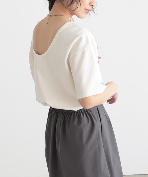 for/c(フォーシー)の「汗シミ防止バックオープンTシャツ【サスティナブル】(Tシャツ/カットソー・レディース・ブルー/オフホワイト/ブラウン/チャコールグレー・M/L)」の21枚目の写真
