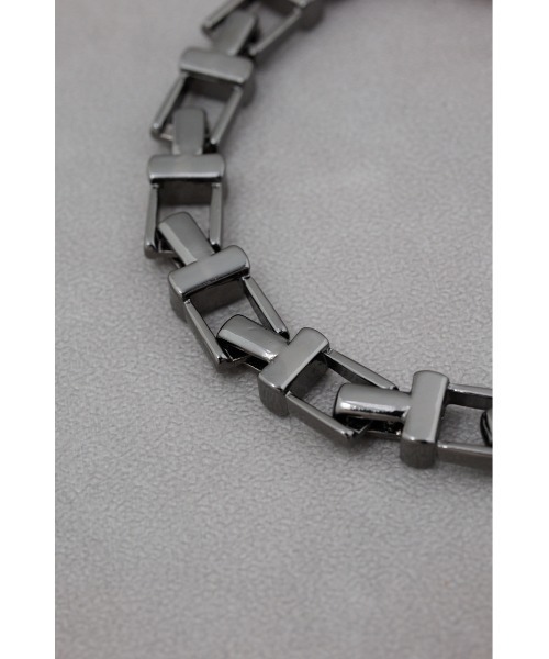AZUL by moussy（アズールバイマウジー）の「スクエアブロックチェーンブレスレット（ブレスレット・メンズ・ブラック/シルバー・FREE）」の5枚目の写真