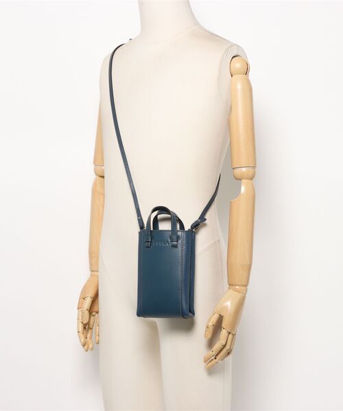 FURLA(フルラ)の「フルラ ミアステラ (FURLA MIASTELLA) ミニクロスボディバッグ(ボディバッグ/ウエストポーチ・レディース・ネイビー/セージグリーン・ONE SIZE)」の13枚目の写真