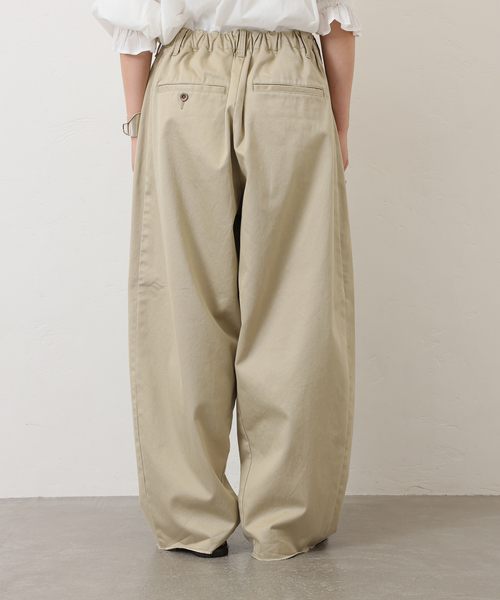 journal standard luxe  オーバーサイジング　タックチノパン journal standard luxe オーバーサイジング タックチノパン