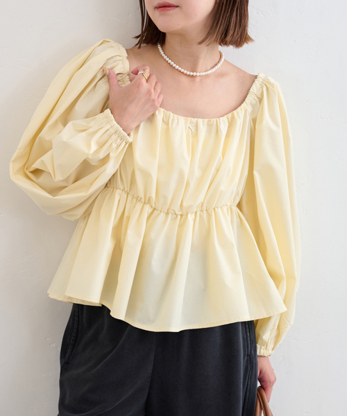 U by SPICK&SPAN(ユーバイスピックアンドスパン)の「2WAY オフショルブラウス(シャツ/ブラウス・レディース・イエロー/ブラック/ホワイト・FREE)」の3枚目の写真