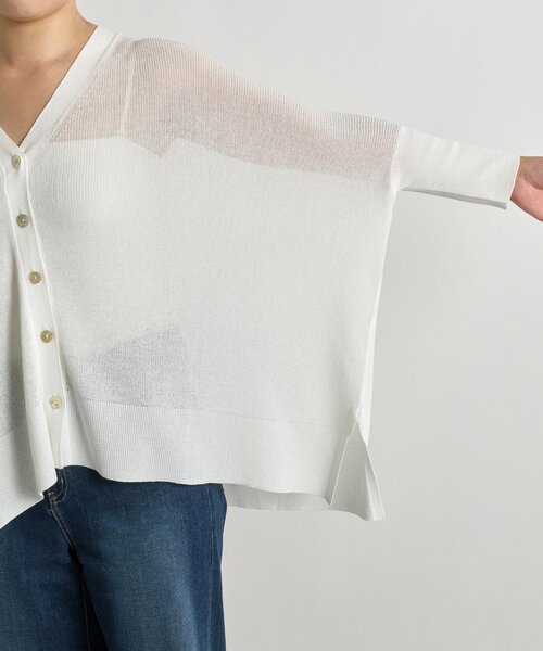 un dix cors（アンディコール）の「《快適な羽織り心地◎》サラサラシアーポンチョカーデ（カーディガン/ボレロ・レディース・レッド/オフホワイト/ブラック・FREE）」の20枚目の写真