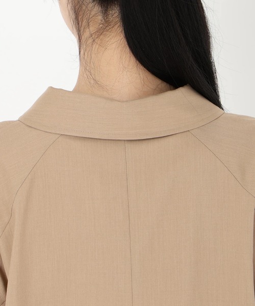 STRAWBERRY-FIELDS（ストロベリーフィールズ）の「シルキーツイル_トレンチディテールシャツ羽織り（シャツ/ブラウス・レディース・オフホワイト/キャメル・2）」の8枚目の写真