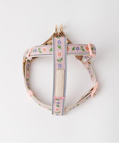 moncheri(モンシェリ)の「反射フラワー刺繍ハーネス+リードSET(リード/ハーネス/首輪・レディース・ピンク/オレンジ・M/S/L)」の2枚目の写真