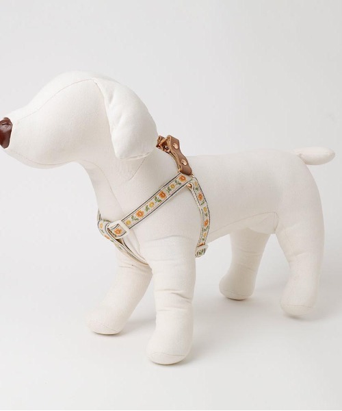 moncheri(モンシェリ)の「反射フラワー刺繍ハーネス+リードSET(リード/ハーネス/首輪・レディース・ピンク/オレンジ・M/S/L)」の15枚目の写真