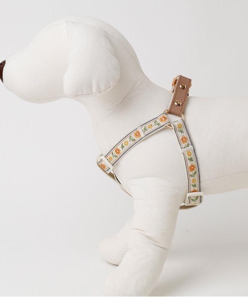 moncheri(モンシェリ)の「反射フラワー刺繍ハーネス+リードSET(リード/ハーネス/首輪・レディース・ピンク/オレンジ・M/S/L)」の16枚目の写真