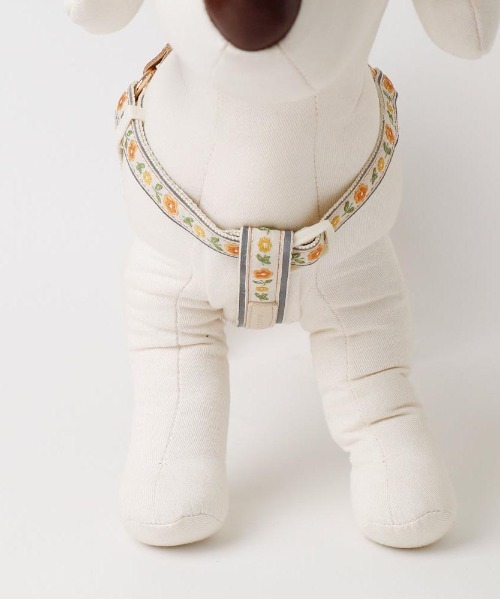 moncheri(モンシェリ)の「反射フラワー刺繍ハーネス+リードSET(リード/ハーネス/首輪・レディース・ピンク/オレンジ・M/S/L)」の17枚目の写真