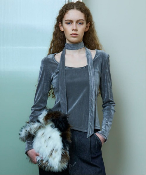 MAISON SPECIAL（メゾンスペシャル）の「Sheer Velour Asymmetrical Tops/シアーベロアアシメトップス（Tシャツ/カットソー・レディース・グレー/ブラック/ブルー・FREE）」の3枚目の写真