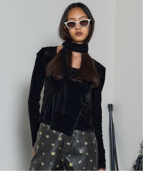 MAISON SPECIAL（メゾンスペシャル）の「Sheer Velour Asymmetrical Tops/シアーベロアアシメトップス（Tシャツ/カットソー・レディース・グレー/ブラック/ブルー・FREE）」の2枚目の写真