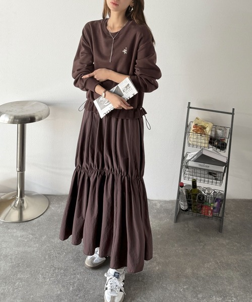 classicalelf(クラシカルエルフ)の「一枚でコーディネートが完成する優秀アイテム◎胸刺繍ドロスト裏起毛ドッキングワンピース(ワンピース・レディース・ブラウン/オートミール/ブラック・MEDIUM/LARGE/X-LARGE/SMALL)」の9枚目の写真