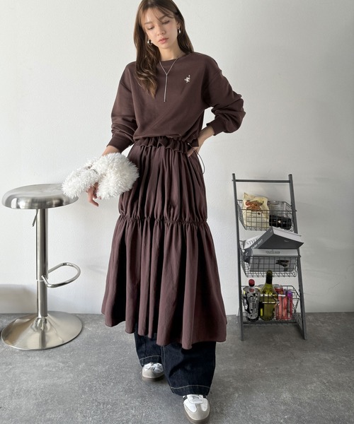 classicalelf(クラシカルエルフ)の「一枚でコーディネートが完成する優秀アイテム◎胸刺繍ドロスト裏起毛ドッキングワンピース(ワンピース・レディース・ブラウン/オートミール/ブラック・MEDIUM/LARGE/X-LARGE/SMALL)」の12枚目の写真