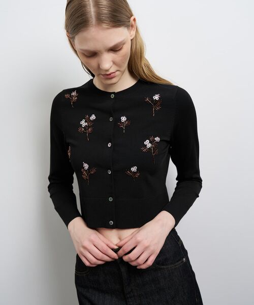 LANVIN en Bleu（ランバンオンブルー）の「フラワービーズ刺繍カーディガン（ニット/セーター・レディース・ブラック・38）」の7枚目の写真