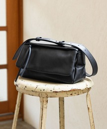 新品未使用タグ付き　niko and…  軽インベスト　ブラック niko and ｜オリジナルマルチポケットショルダーバッグ