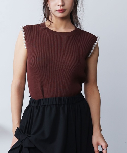 PICCIN PERLA（ピッチンペルラ）の「袖口パールノースリーブニット（ニット/セーター・レディース・ブラウン/ブラック・M）」の13枚目の写真