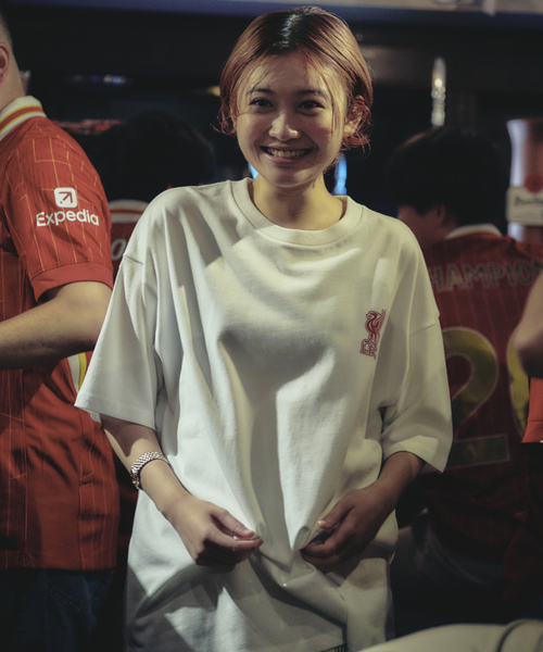 417 EDIFICE(フォーワンセブンエディフィス)の「【Liverpool FC / リバプール FC】WAPPEN BACK PRINT Tシャツ(Tシャツ/カットソー・メンズ・ブラック/ホワイト・SMALL/MEDIUM/LARGE/X-LARGE)」の5枚目の写真