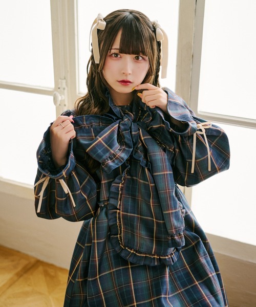 kutir（クティール）の「【クティールとレトロ】2WAYフリルボウタイ