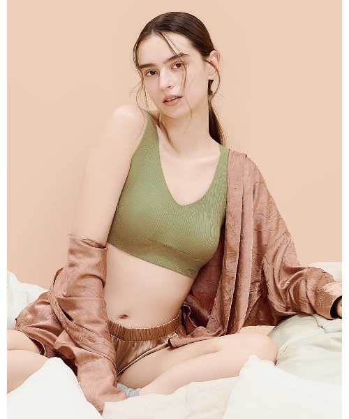 Sloggi（スロギー）の「スロギー ゼロフィール ハーフトップ ナイトブラ【M,Lサイズ】 sloggi G080 N-Top（その他アンダーウェア/インナー・レディース・モスグリーン/ピンク/ブラック/バイオレット/レモンイエロー・L/M）」の2枚目の写真