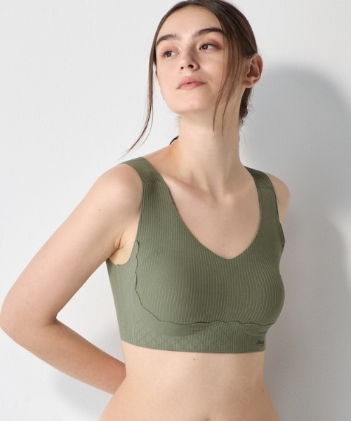 Sloggi（スロギー）の「スロギー ゼロフィール ハーフトップ ナイトブラ【M,Lサイズ】 sloggi G080 N-Top（その他アンダーウェア/インナー・レディース・モスグリーン/ピンク/ブラック/バイオレット/レモンイエロー・L/M）」の6枚目の写真