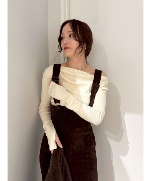 LAGUNAMOON（ラグナムーン）の「オフショルドレープ2WAYトップス（Tシャツ/カットソー・レディース・アイボリー/ブラック/ブラウン・FREE）」の15枚目の写真