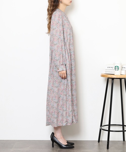 Anna Nicola(アンナニコラ)の「Anna Nicola 小花柄ロングワンピース(ワンピース・レディース・ダークブラウン/ブラック/ベージュ・38)」の12枚目の写真