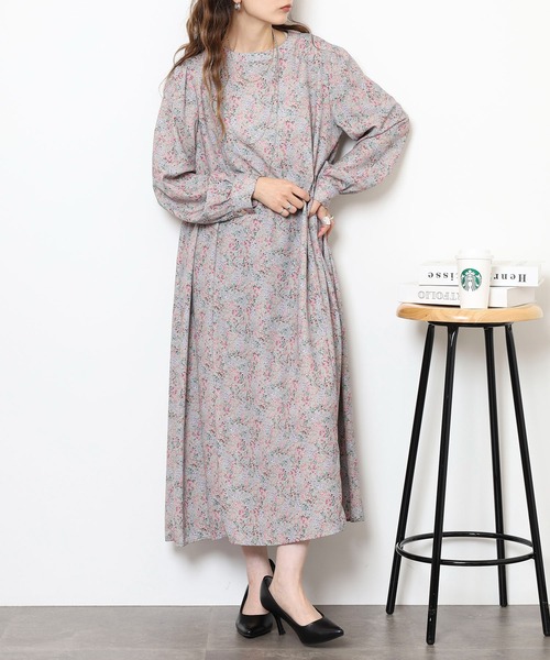 Anna Nicola(アンナニコラ)の「Anna Nicola 小花柄ロングワンピース(ワンピース・レディース・ダークブラウン/ブラック/ベージュ・38)」の19枚目の写真