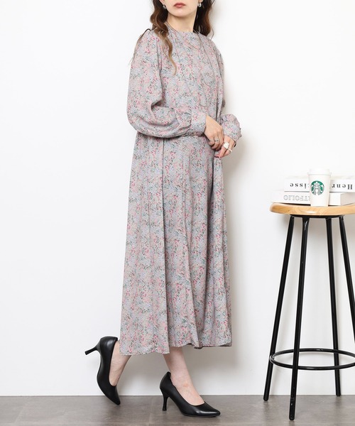 Anna Nicola(アンナニコラ)の「Anna Nicola 小花柄ロングワンピース(ワンピース・レディース・ダークブラウン/ブラック/ベージュ・38)」の20枚目の写真