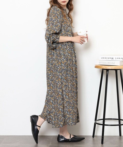 Anna Nicola(アンナニコラ)の「Anna Nicola 小花柄ロングワンピース(ワンピース・レディース・ダークブラウン/ブラック/ベージュ・38)」の17枚目の写真
