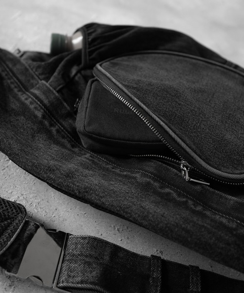 RUUBON(ルーボン)の「【RUUBON】denim one shoulder bag / デニムワンショルダーバッグ(ショルダーバッグ・メンズ・ブラック・FREE)」の3枚目の写真