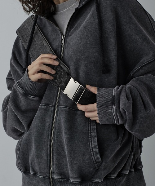 RUUBON(ルーボン)の「【RUUBON】denim one shoulder bag / デニムワンショルダーバッグ(ショルダーバッグ・メンズ・ブラック・FREE)」の10枚目の写真