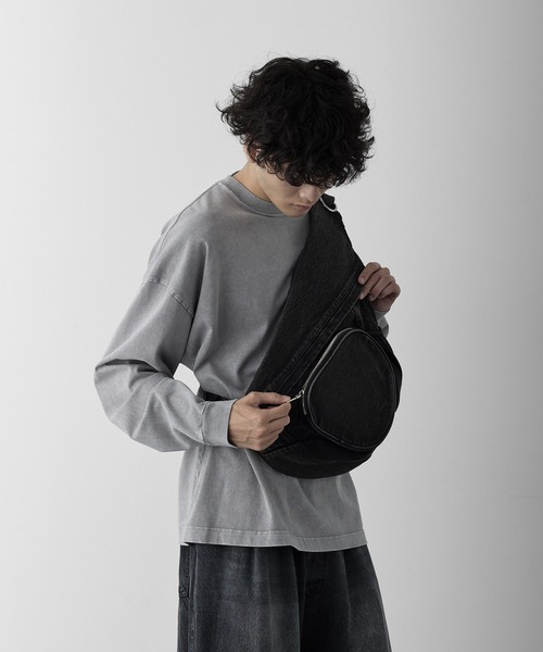 RUUBON(ルーボン)の「【RUUBON】denim one shoulder bag / デニムワンショルダーバッグ(ショルダーバッグ・メンズ・ブラック・FREE)」の12枚目の写真