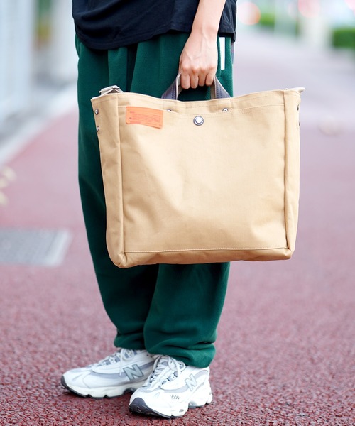 WEEKEND(ER)(ウィークエンダー)の「WEEKEND(ER) WORKERS TOTE(トートバッグ・メンズ・ブラック/ベージュ・FREE)」の2枚目の写真