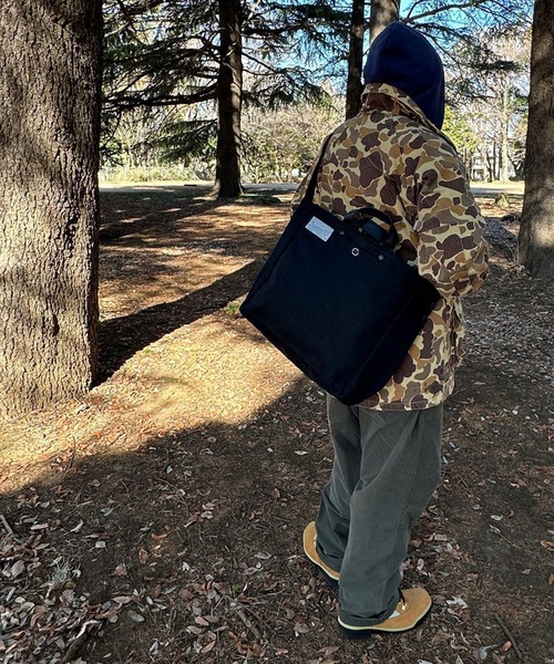 WEEKEND(ER)(ウィークエンダー)の「WEEKEND(ER) WORKERS TOTE(トートバッグ・メンズ・ブラック/ベージュ・FREE)」の3枚目の写真